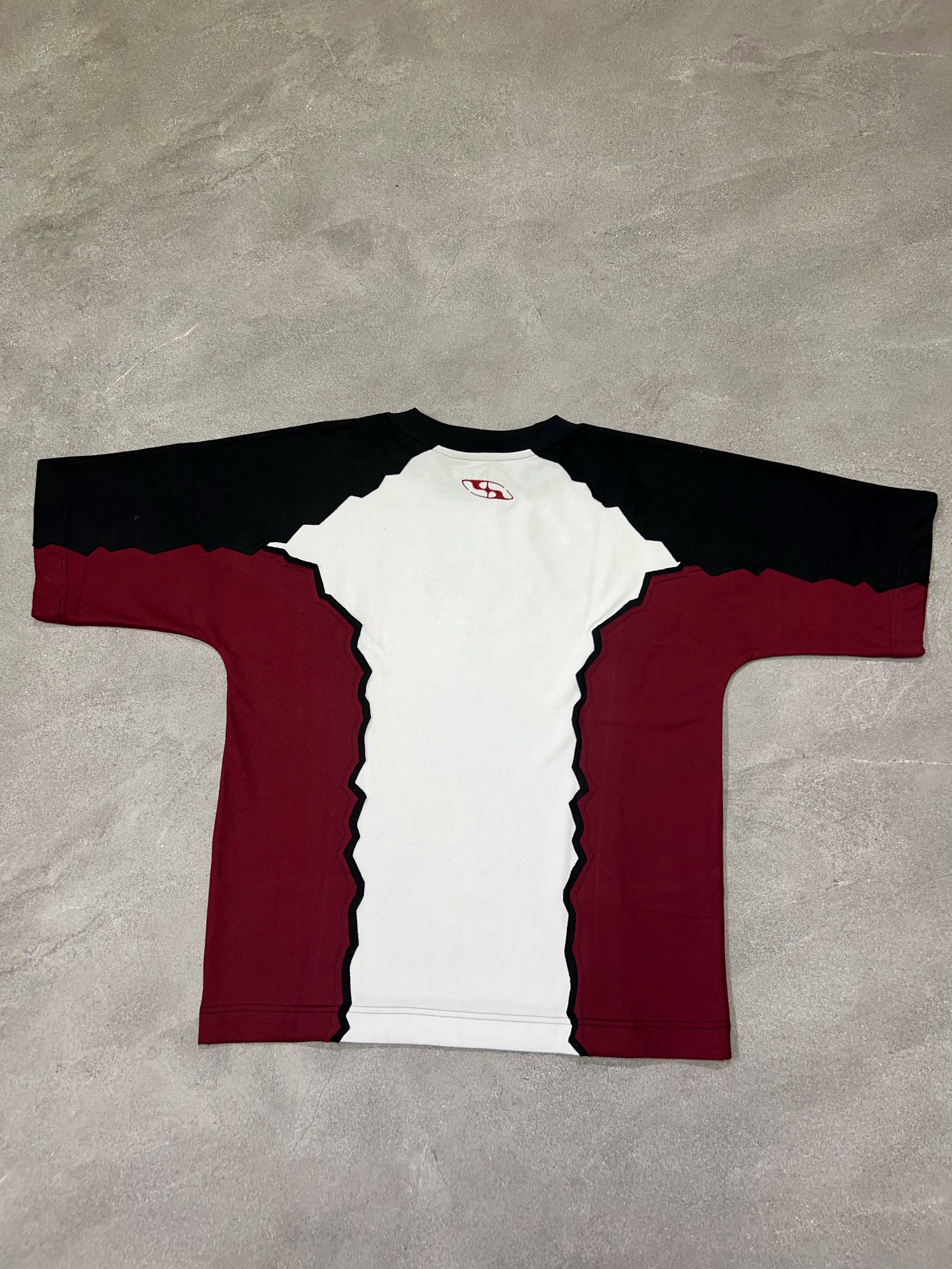 HEXA TEE: MAROON/BLACK/WHITE