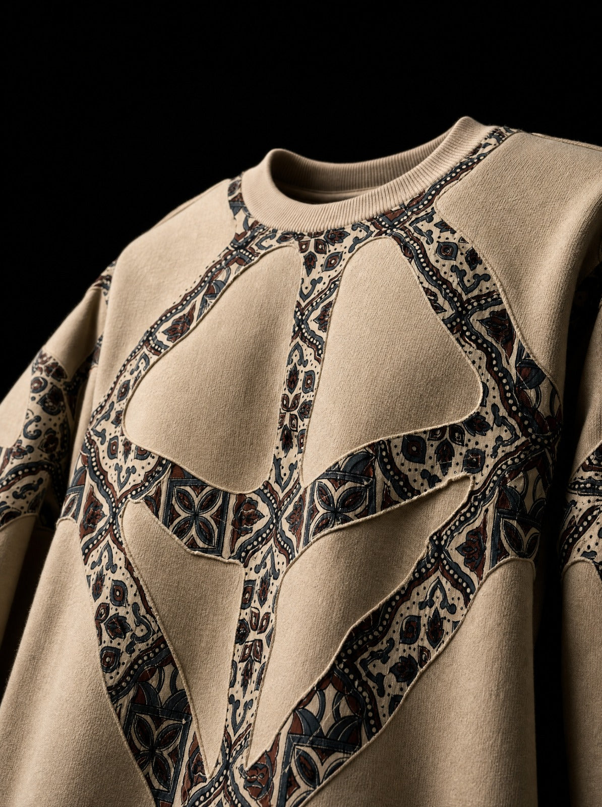 EARTHEN SWEATSHIRT