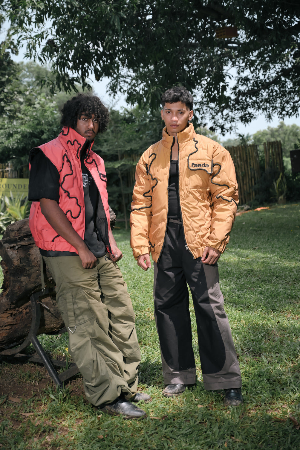 THERMOCHROMIC JACKET (BLACK PASTEL RED)