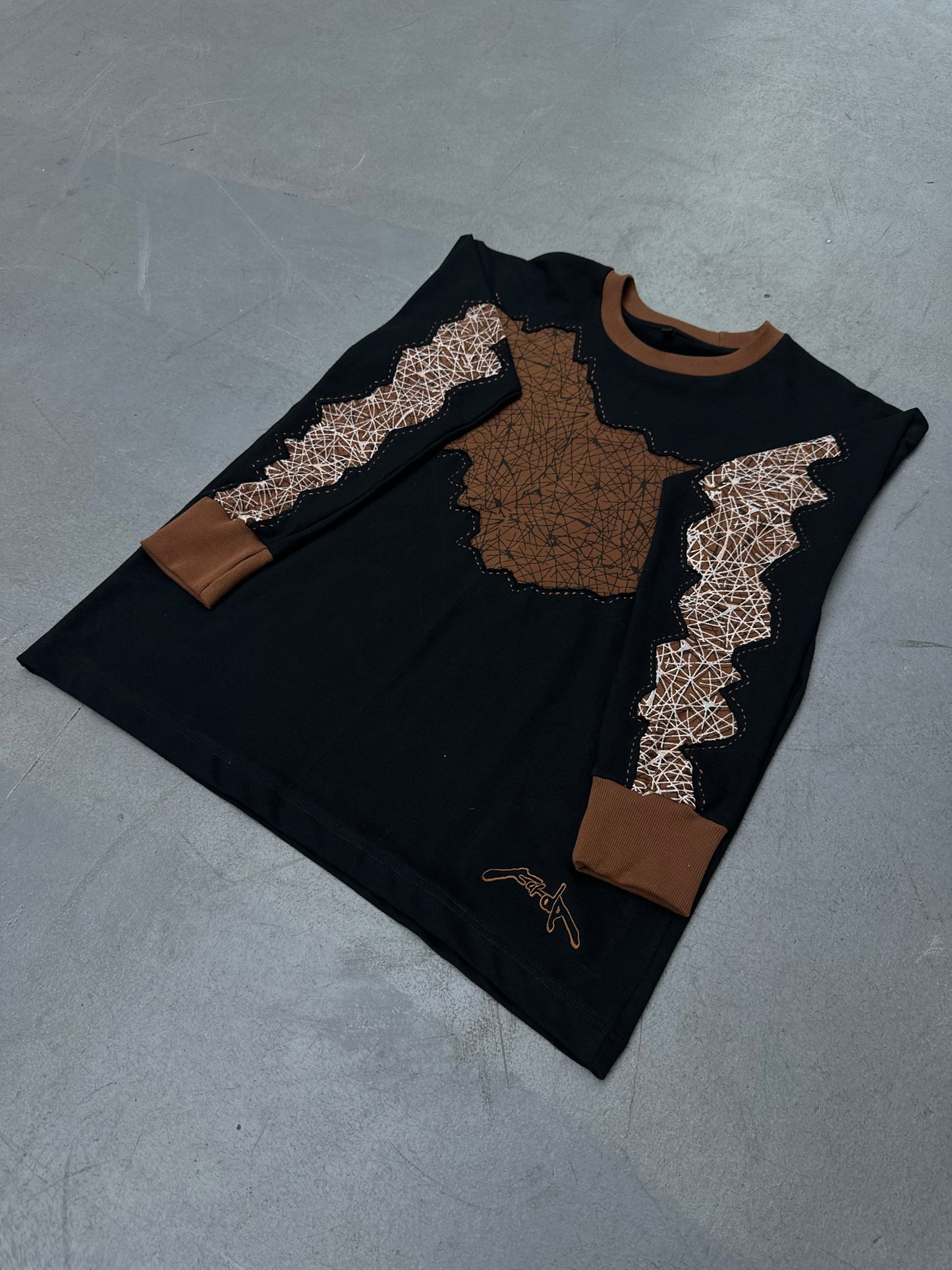 Ruya Tee
