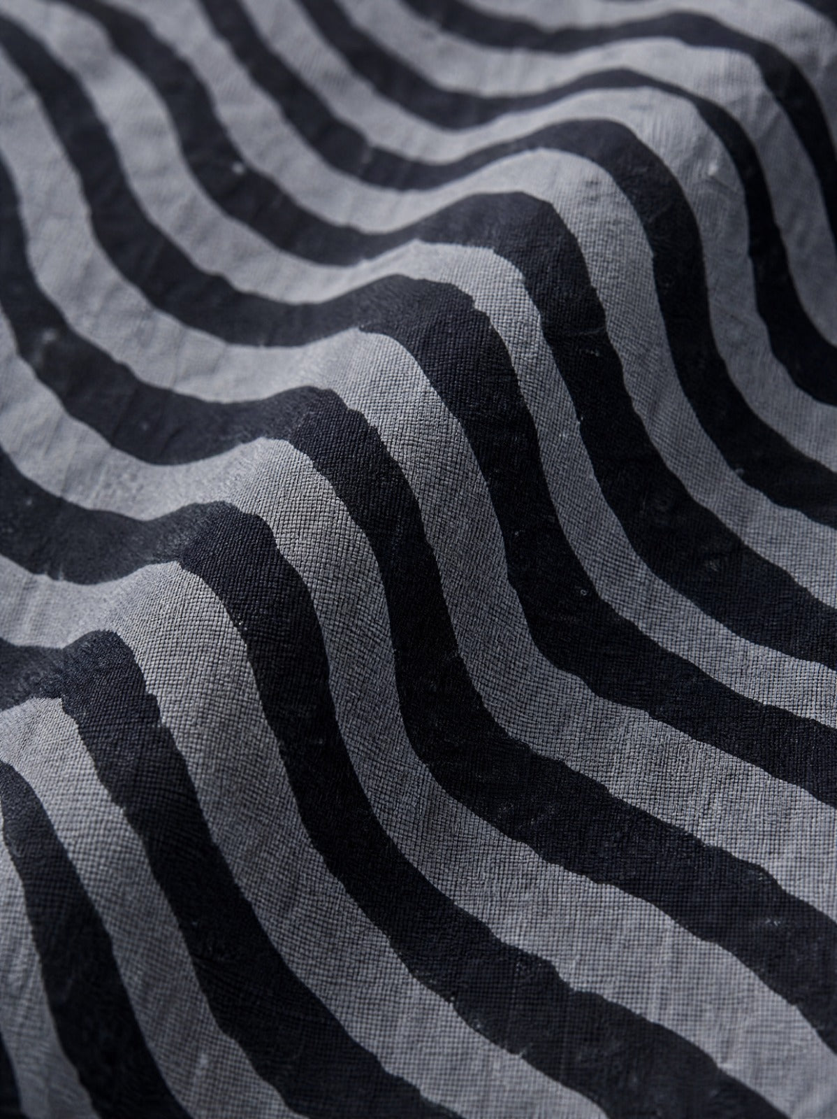 EZBRA TEE: PIECE OF NIGHT