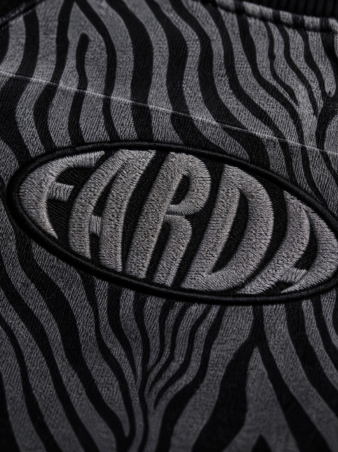 EZBRA TEE: PIECE OF NIGHT