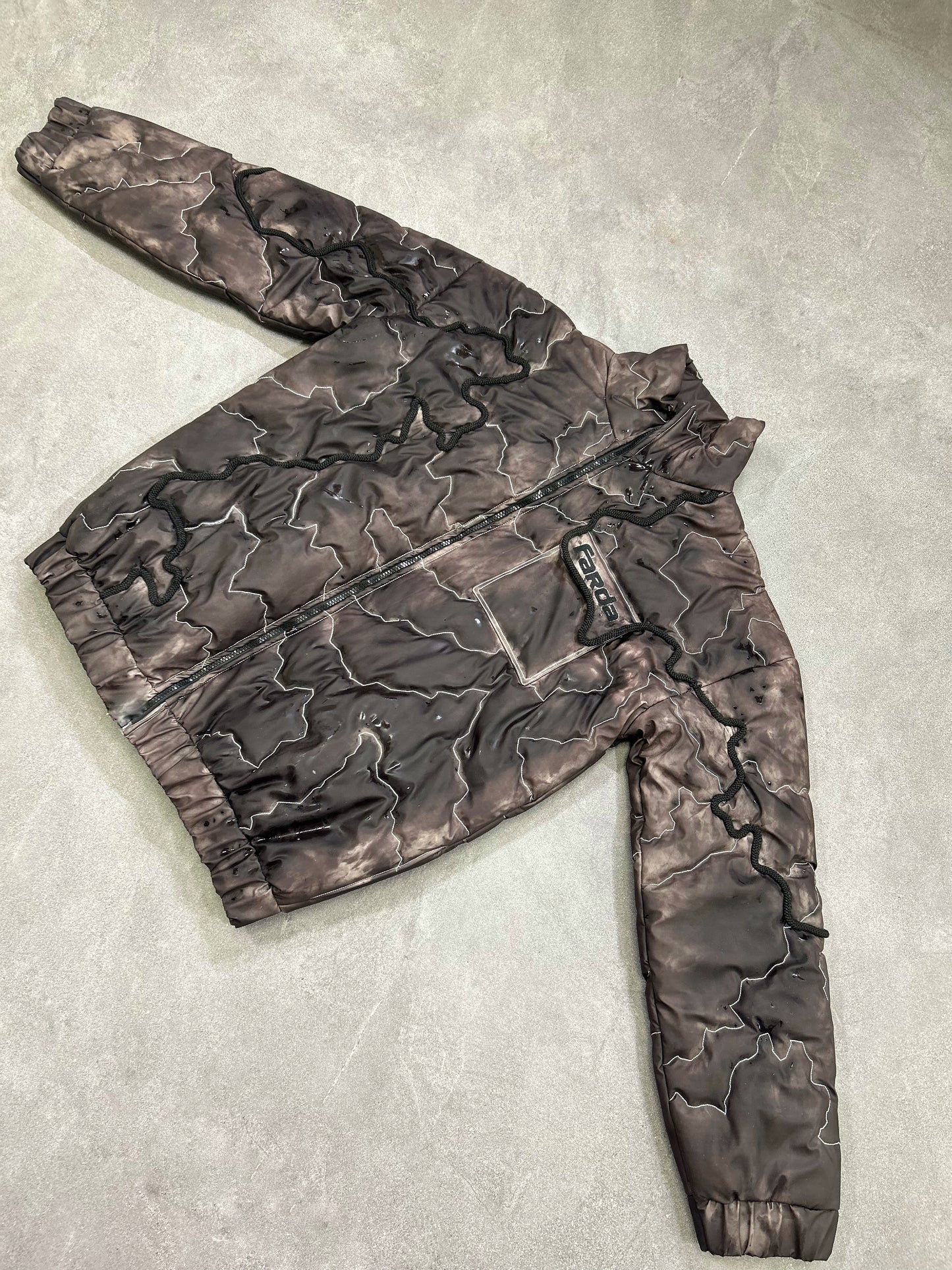THERMOCHROMIC JACKET (DARK SMOKE)