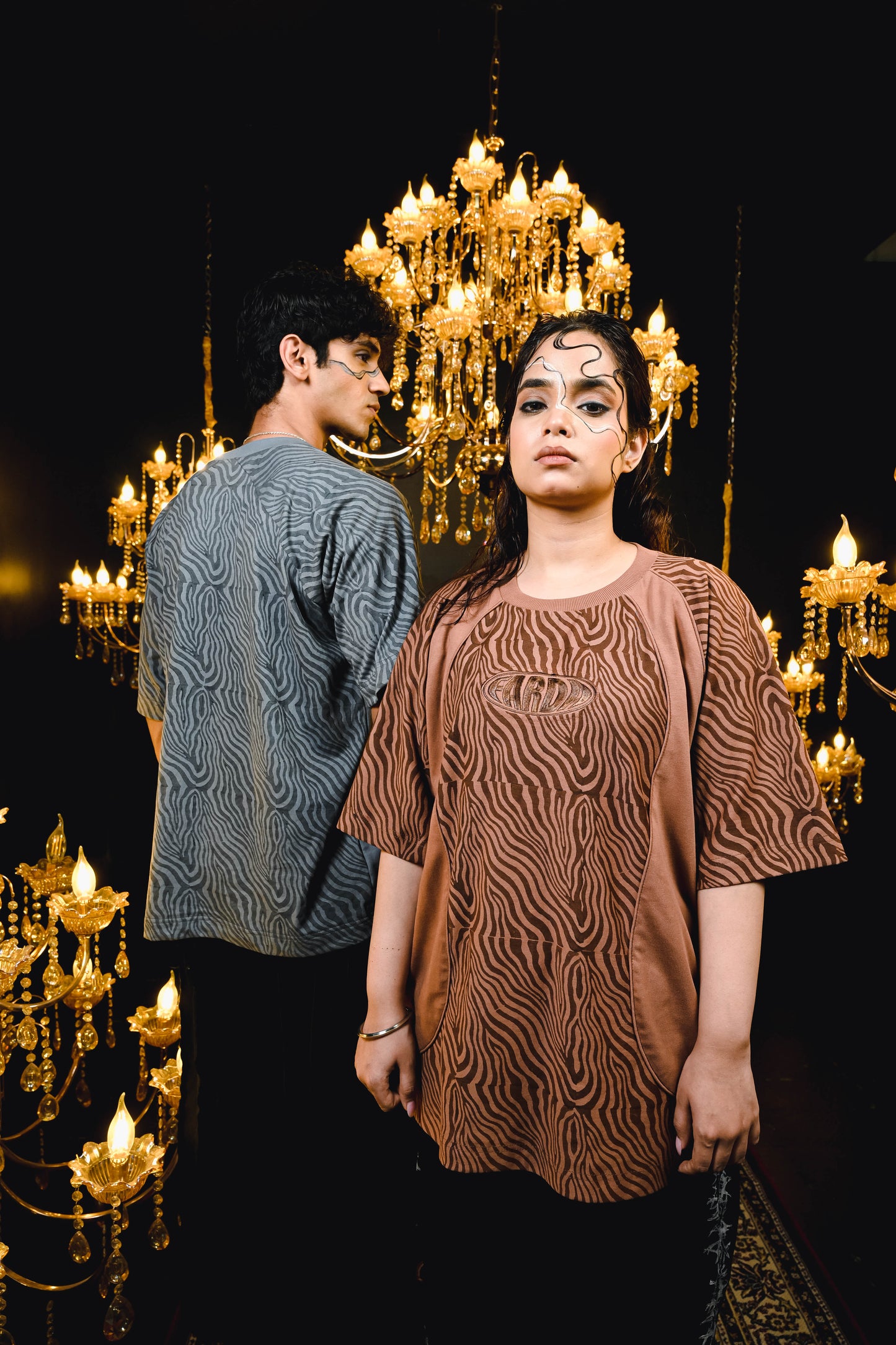 EZBRA TEE: WHISKEY [UNISEX]