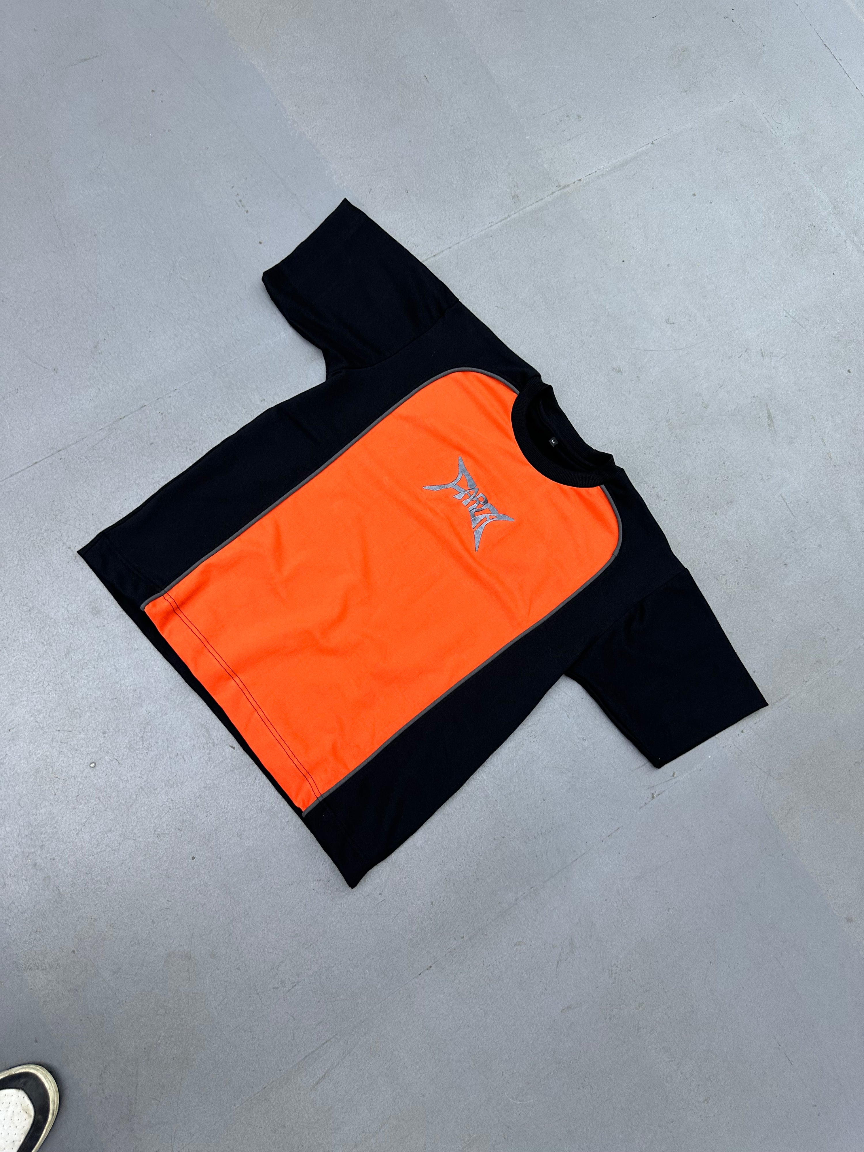 ECHOR TEE: ORANGE/GRAY/BLACK