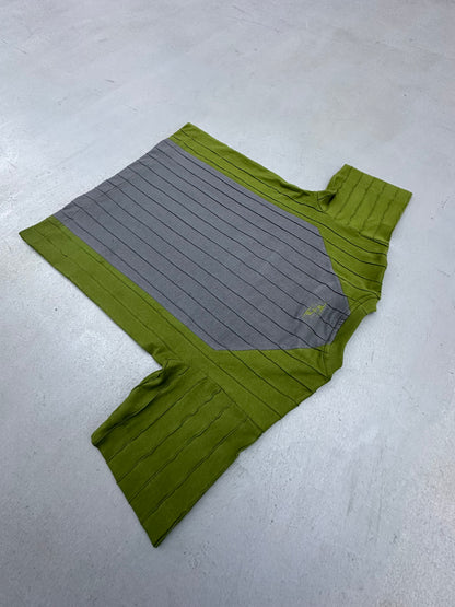 IZAZ TEE: GREEN/GRAY