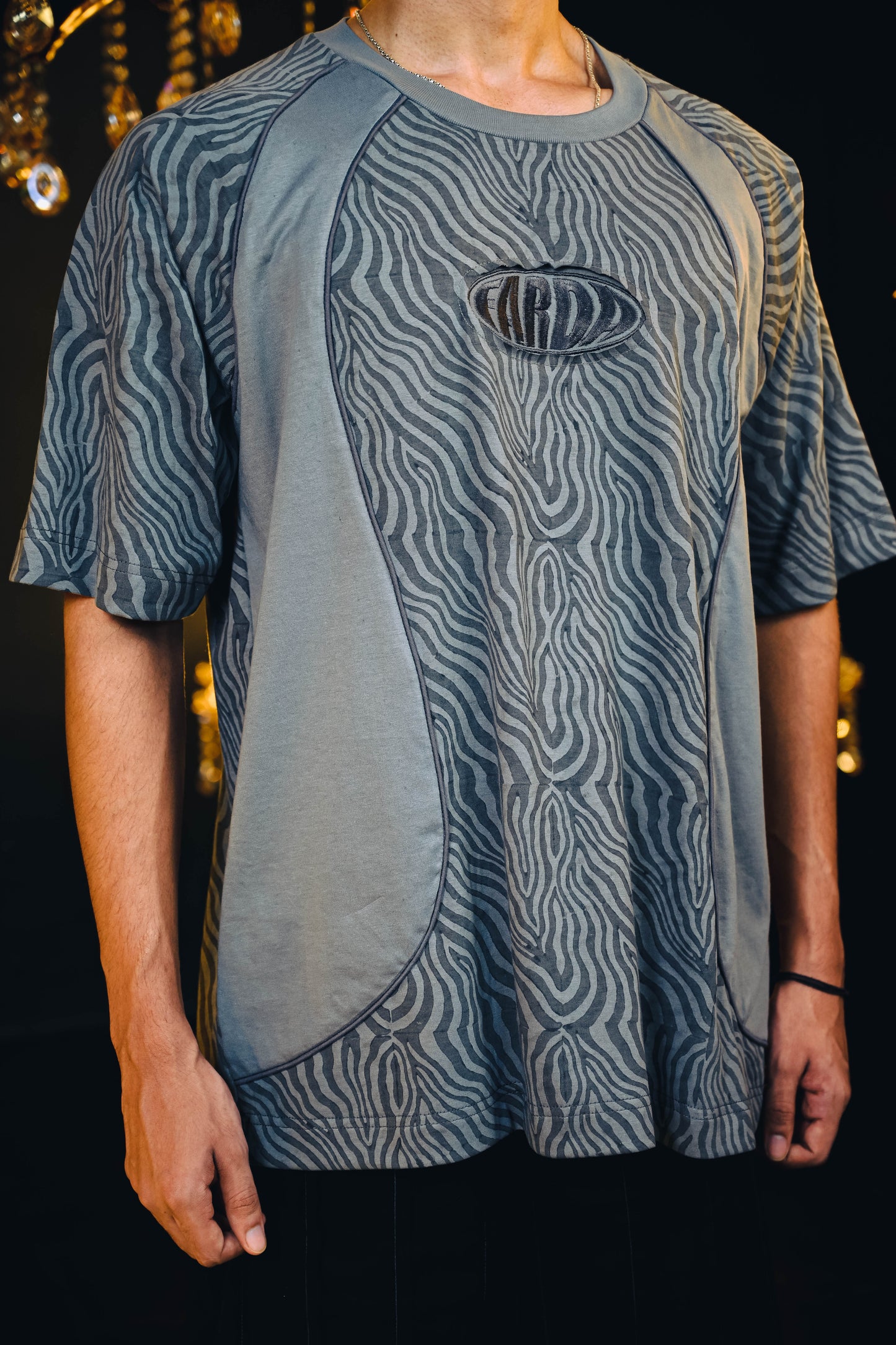 EZBRA TEE: METEOR [UNISEX]