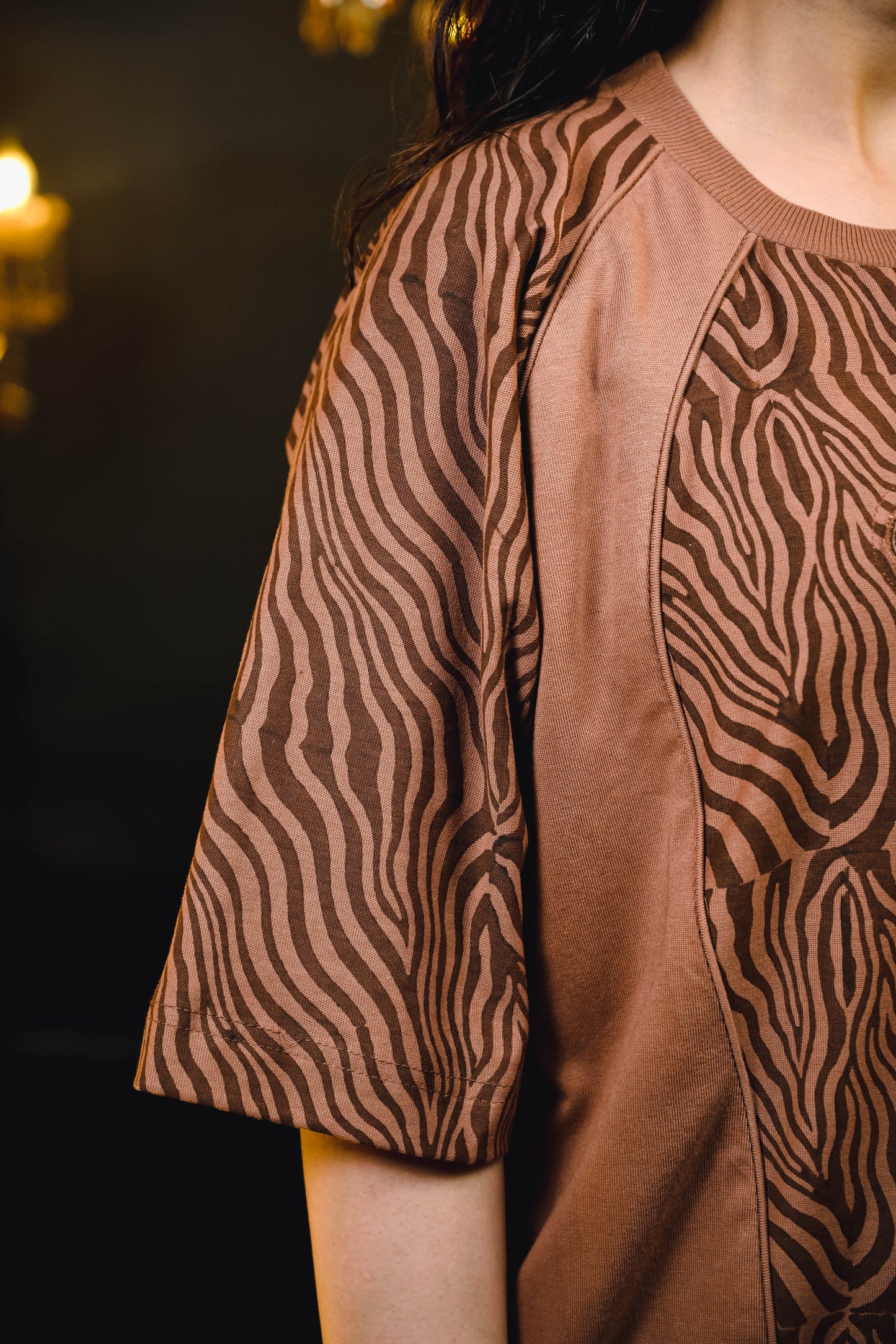 EZBRA TEE: WHISKEY [UNISEX]