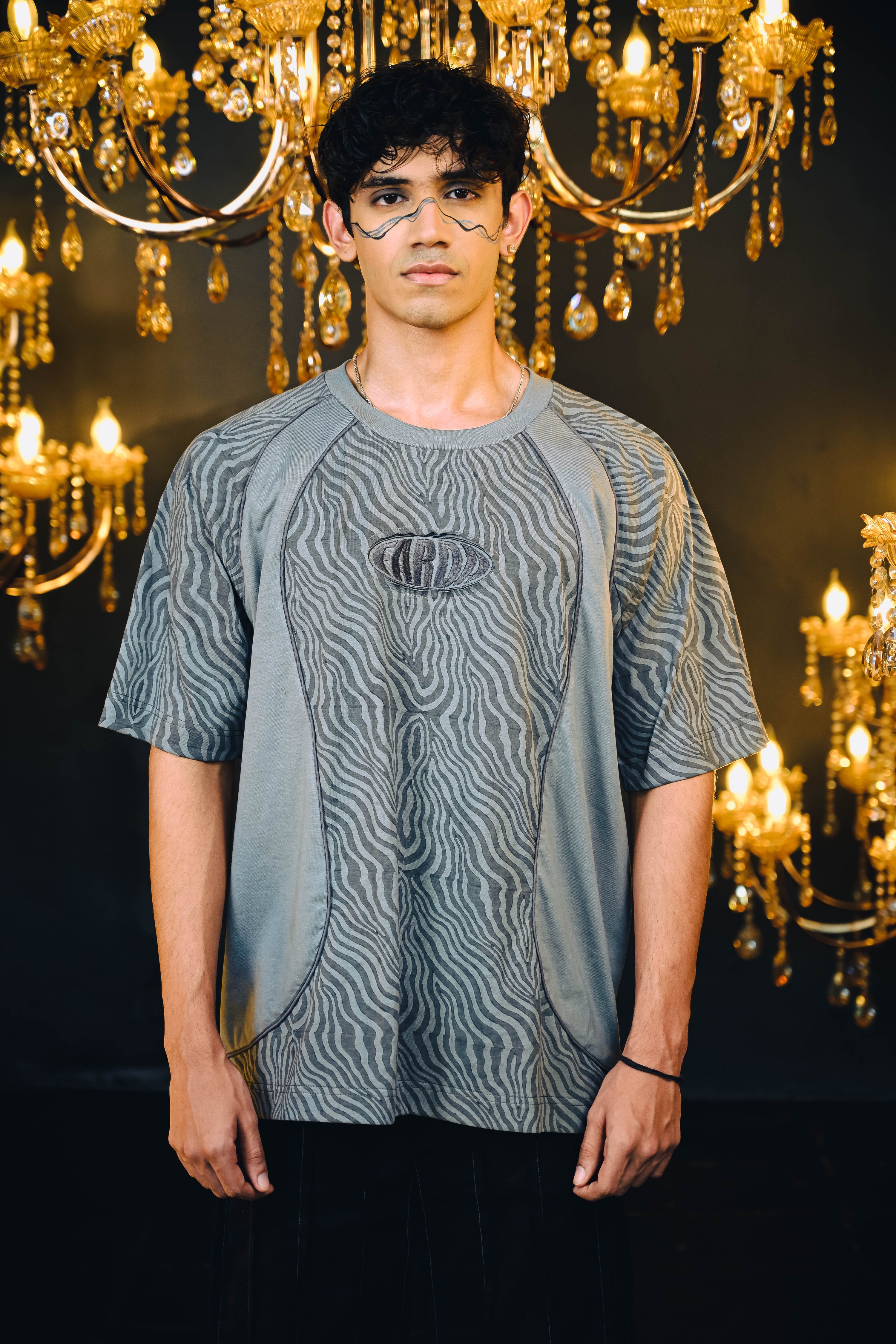 EZBRA TEE: METEOR [UNISEX]