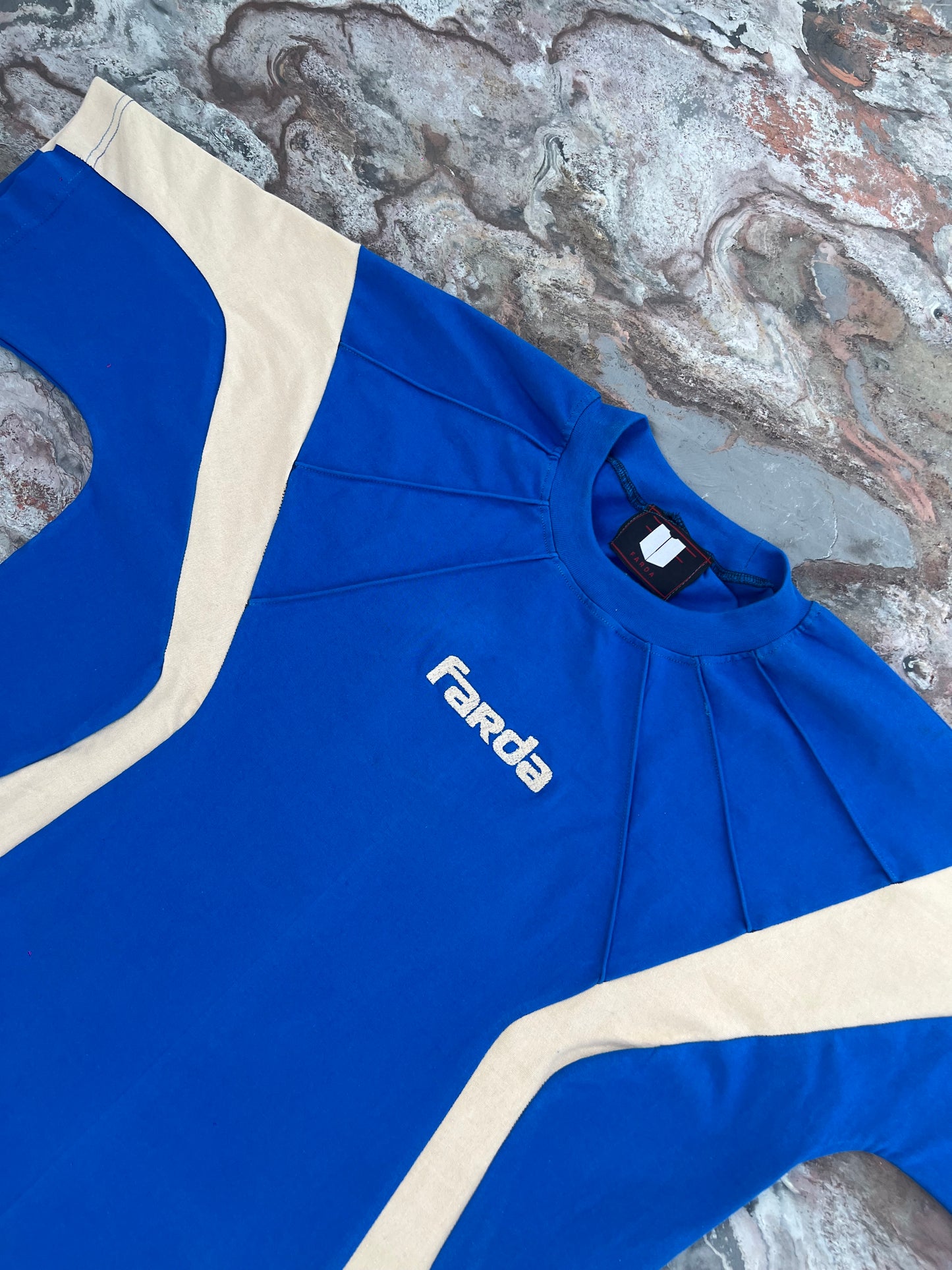 2.2 ACME TEE