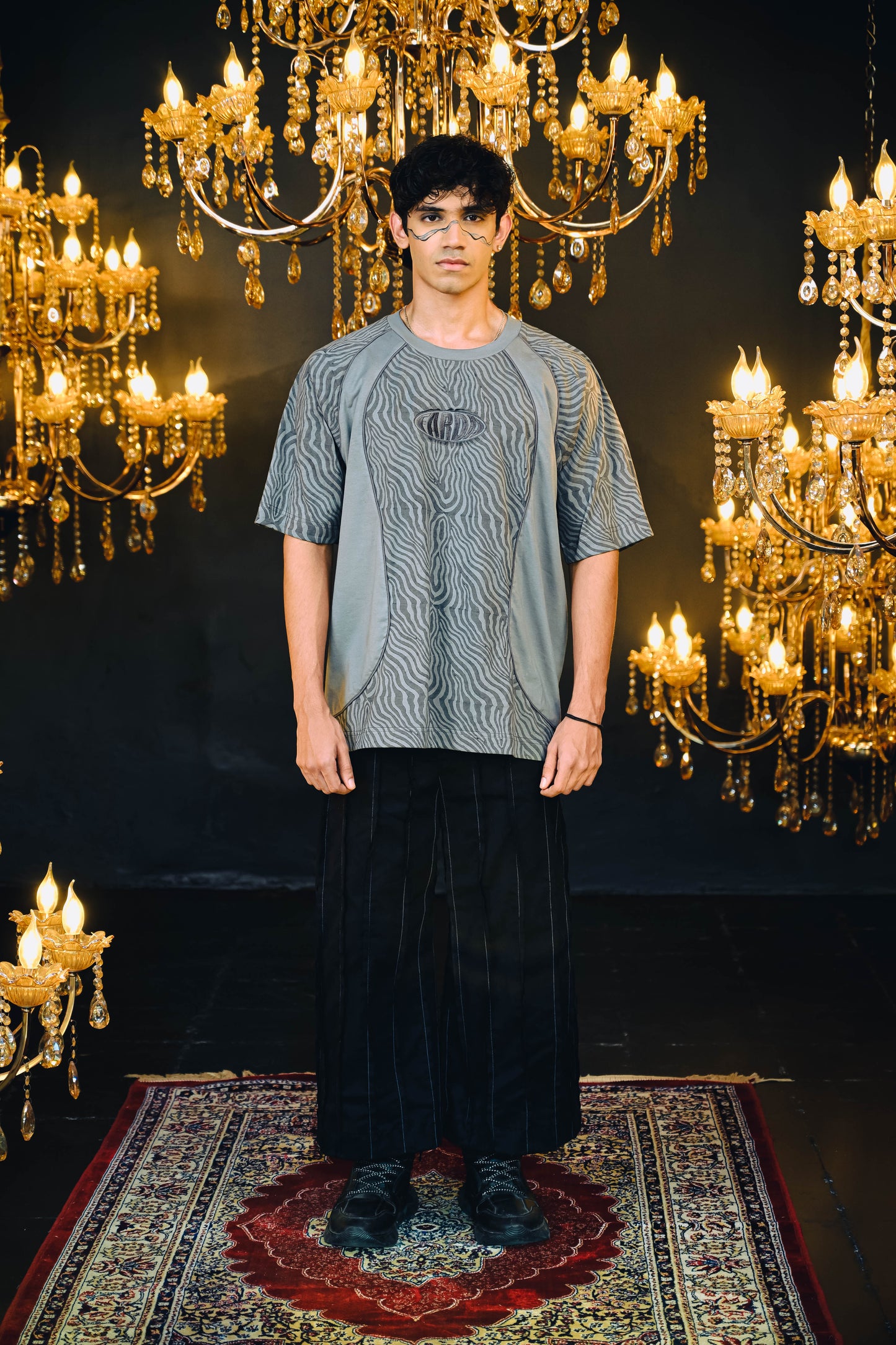 EZBRA TEE: METEOR [UNISEX]