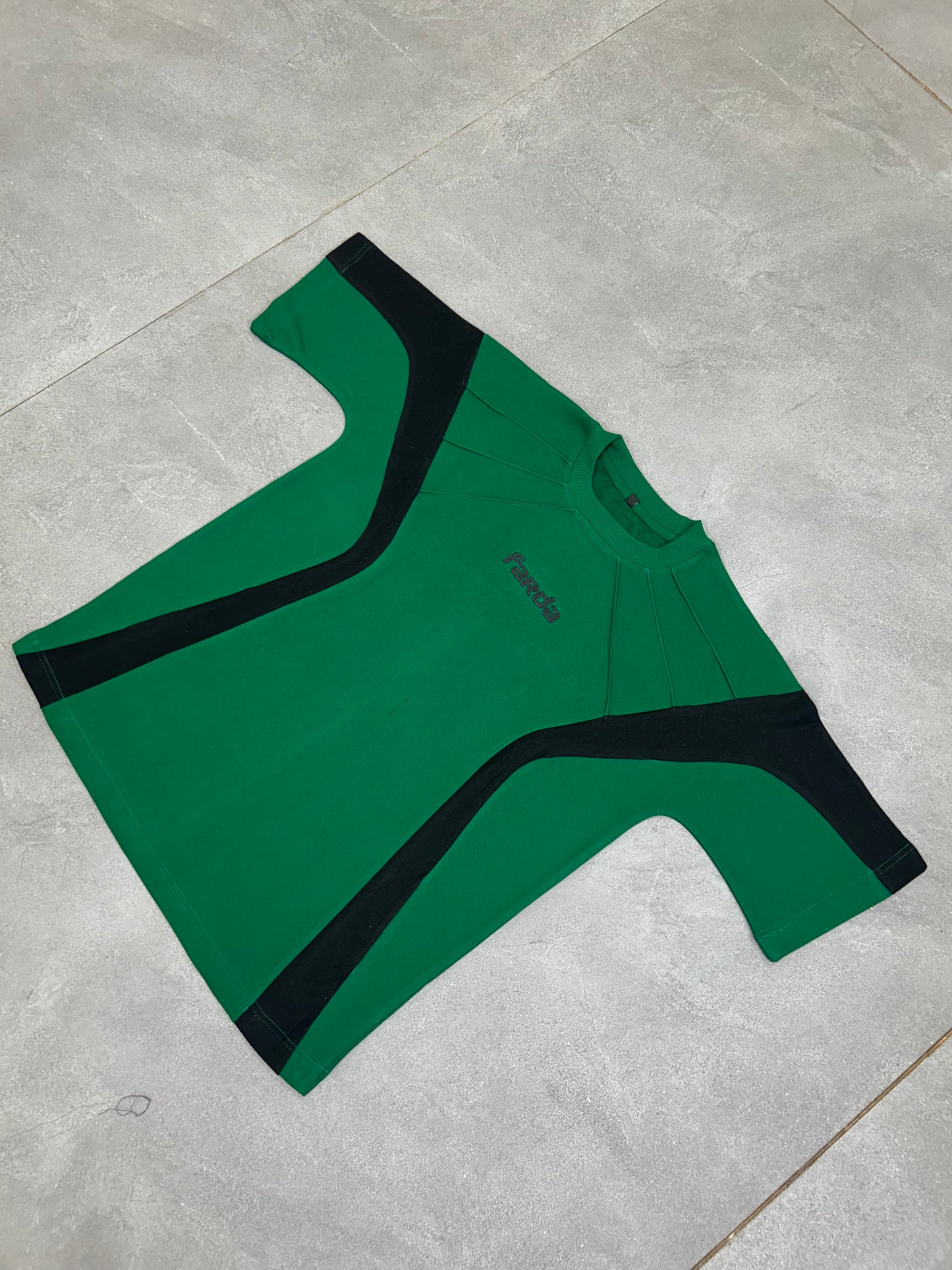 2.4 ACME TEE (GREEN/BLACK)