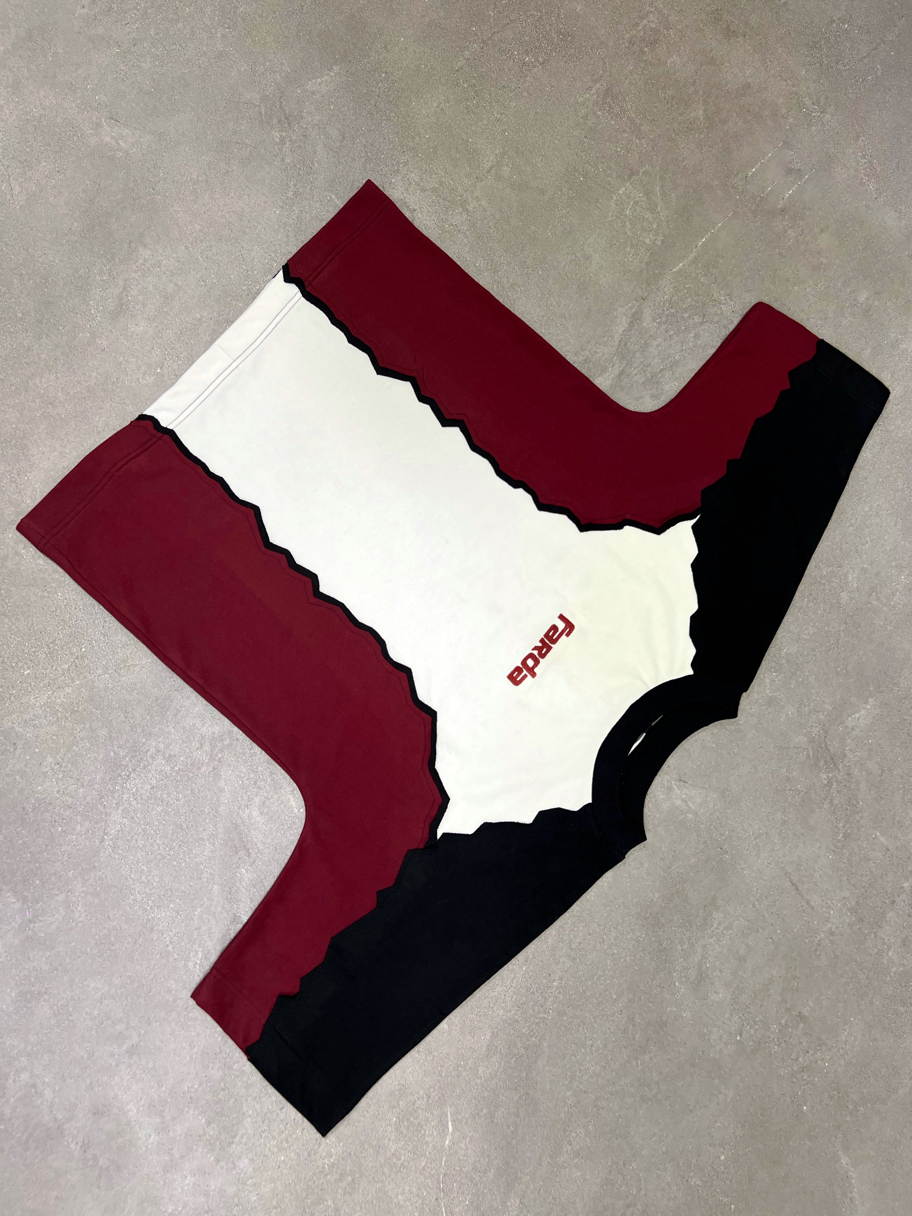 HEXA TEE: MAROON/BLACK/WHITE