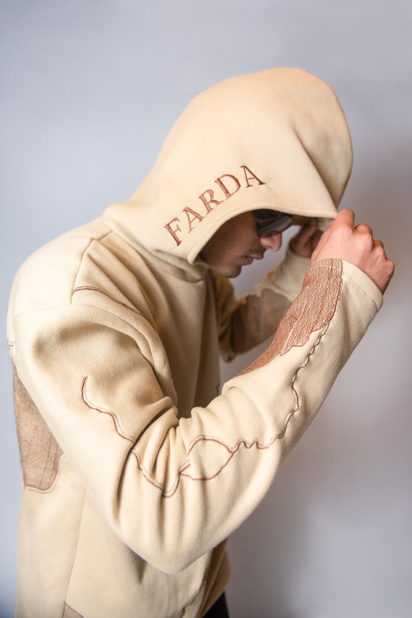 EARTHQUAKE HOODIE